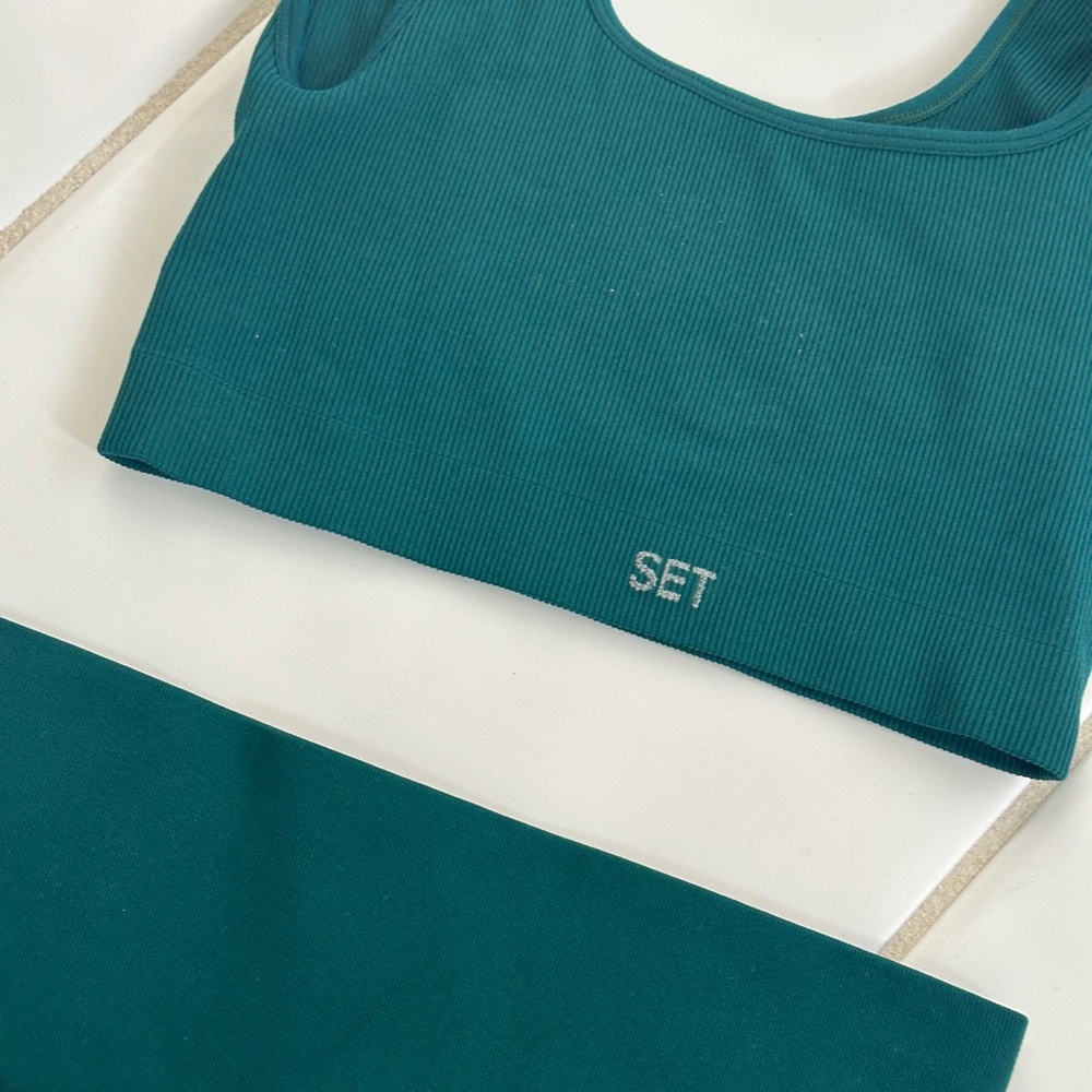 Green SET Active Two Piece Workout Set